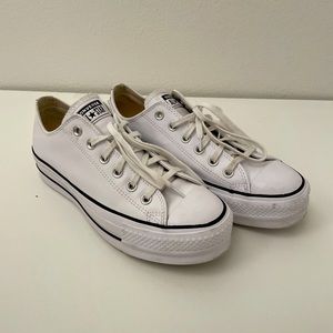 Converse Chuck Taylor All Star Lift Platform Leather Low Top